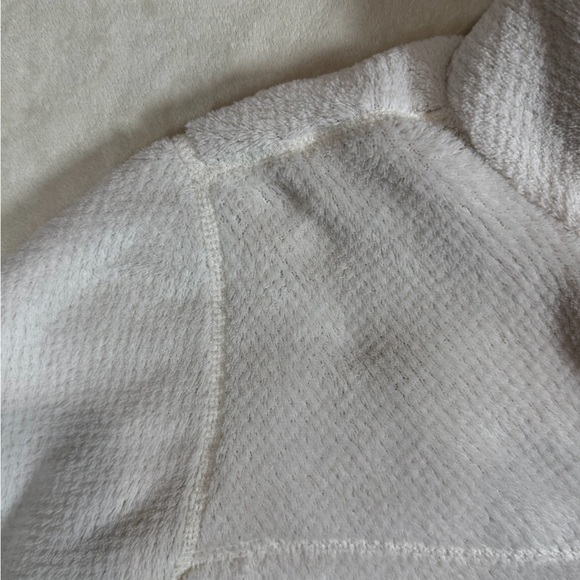 Women’s Patagonia Size Large Synchilla Cream and Tan Women's Sweater Button Snap - Picture 4 of 8